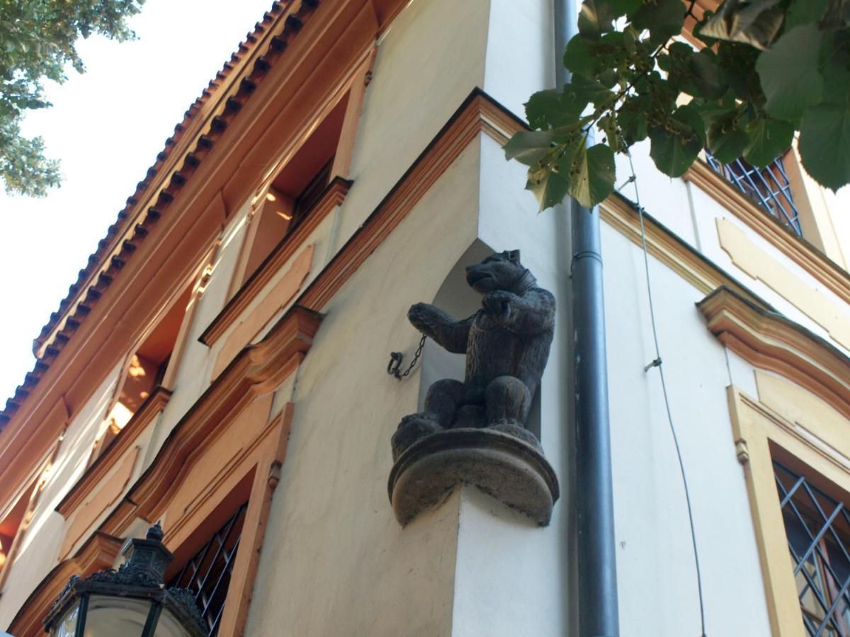 U Cerneho Medveda- At The Black Bear Appartement *